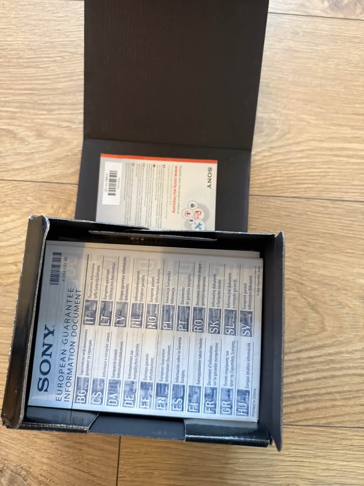 Sony RX100 VII Compact Camera, 4k video, 24-200mm